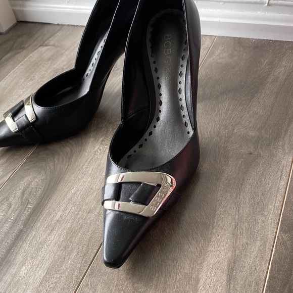 Women’s BCBGirls pointed black heels - Picture 5 of 11